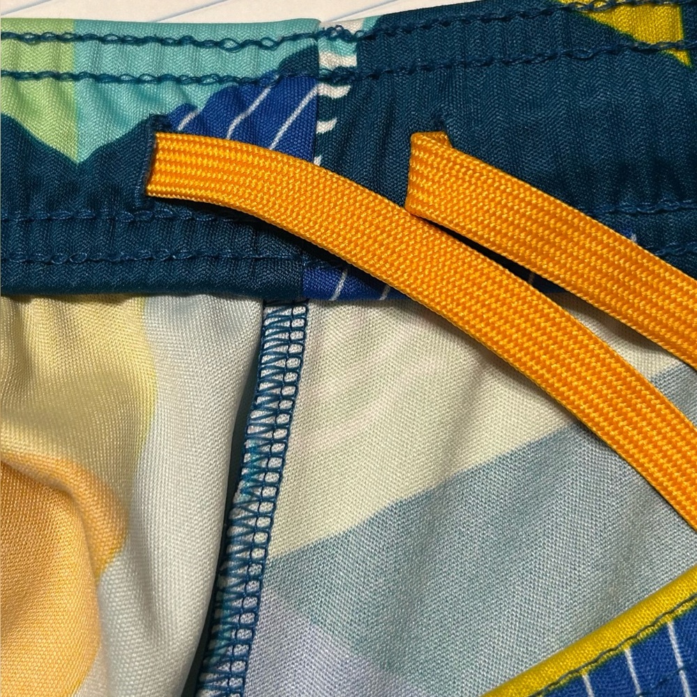 All In Motion Youth Multi-Colored Patterned Shorts‎ - Picture 4 of 5